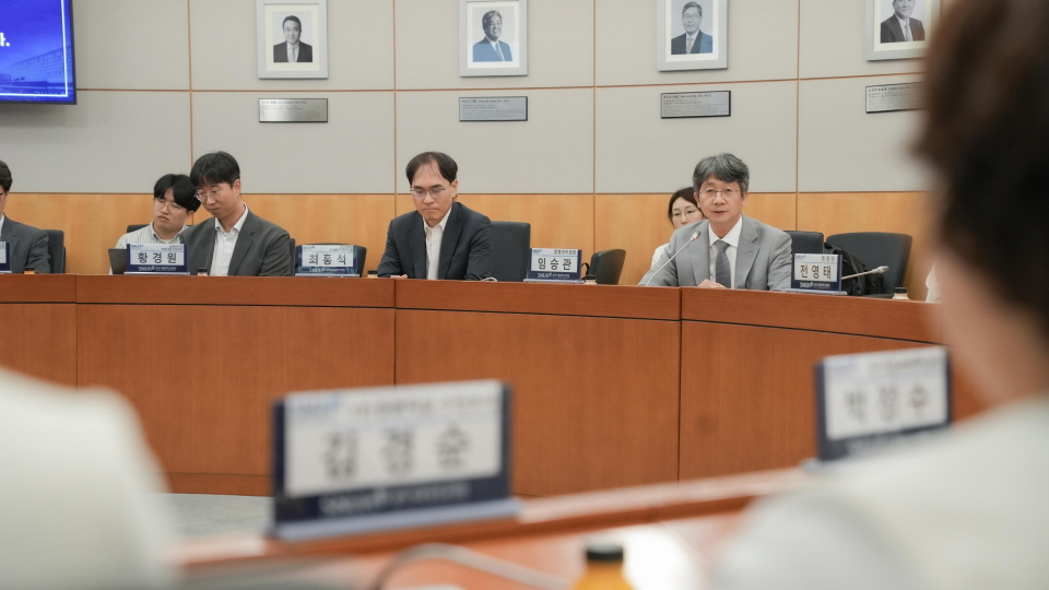 분당서울대학교병원에서 인사말하는 질병관리청 임승관 청장